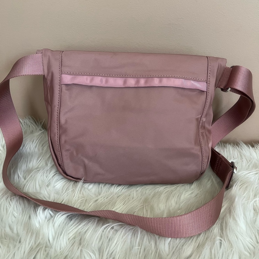 {Lululemon} Festival Bag II 5L in Quicksand - Picture 6 of 13